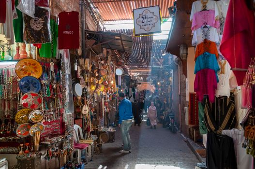 Explore Morocco: A Guide to Its Vibrant Traditions and Cultural Customs